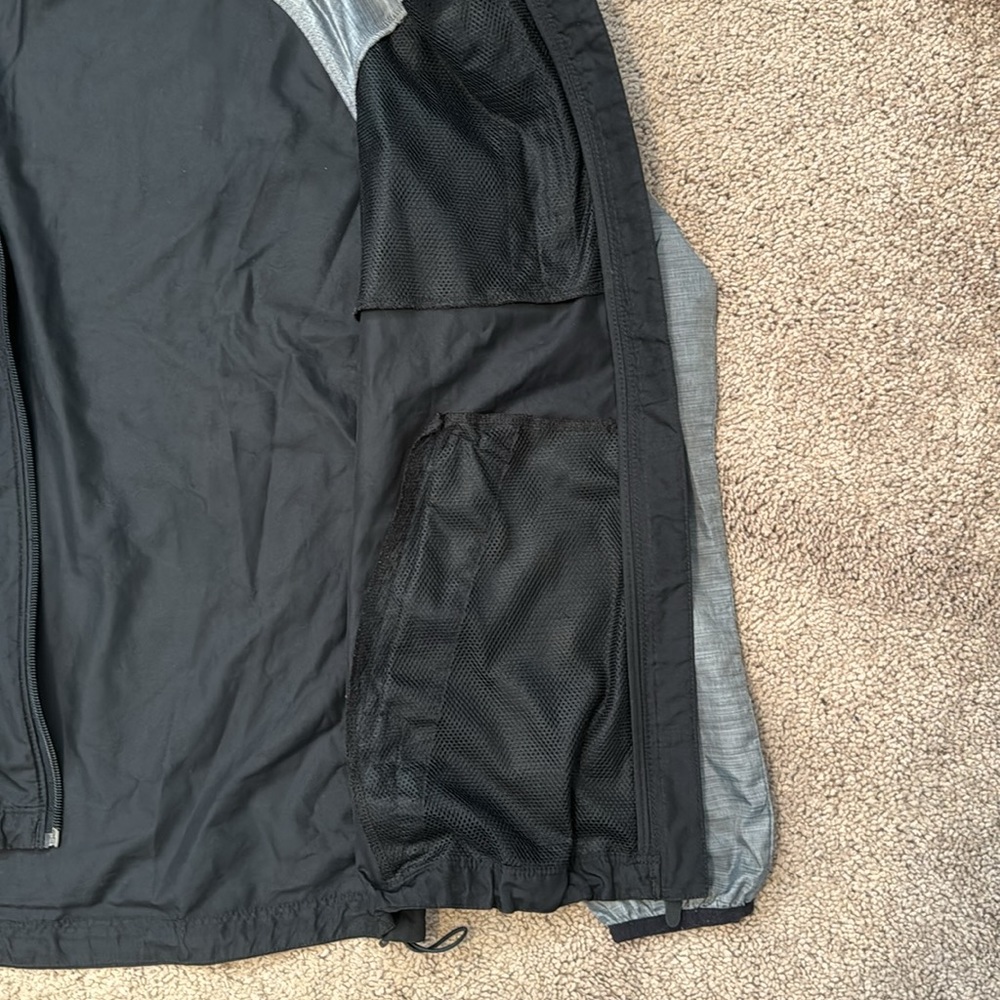 Under Armour Lightweight Running Jacket - image 6